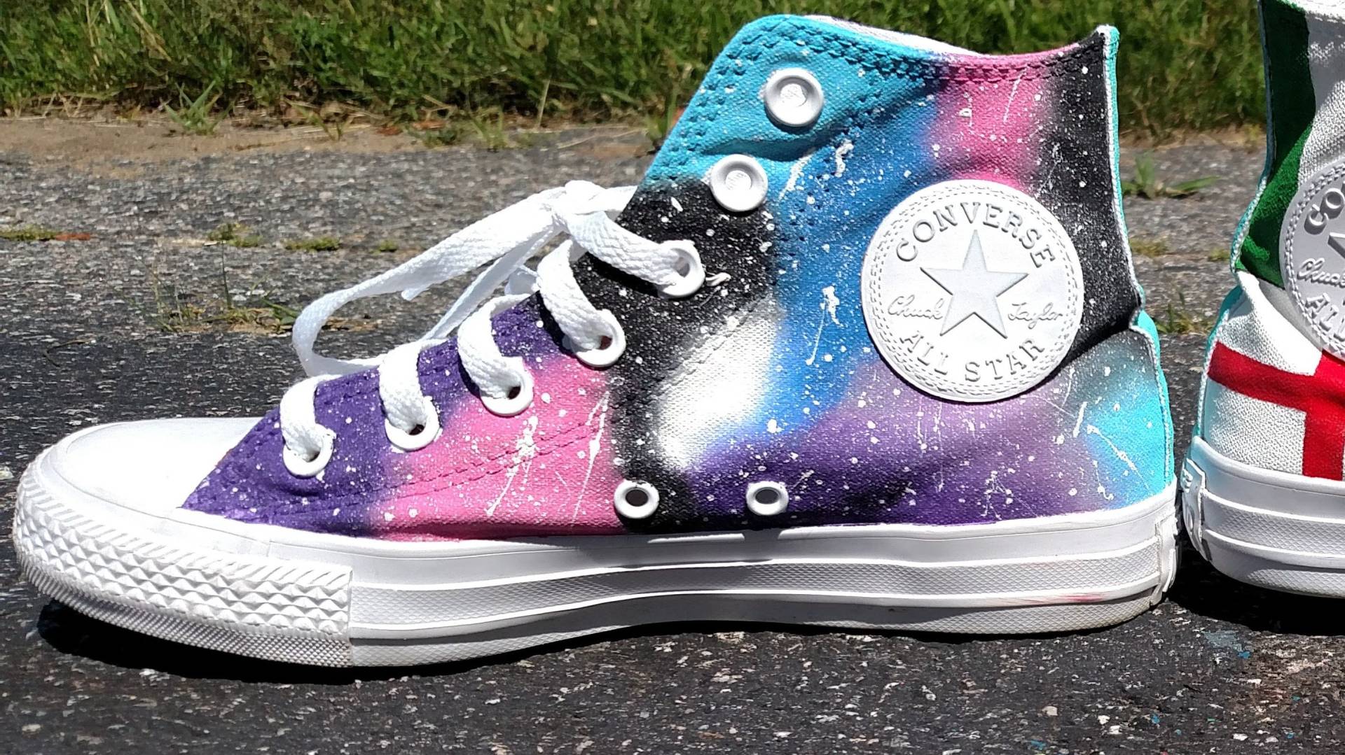 Benutzerdefinierte Galaxy Handbemalte Schuhe Benutzerdefinierte Galaxy Handbemalte Schuhe von SneaksBySarah