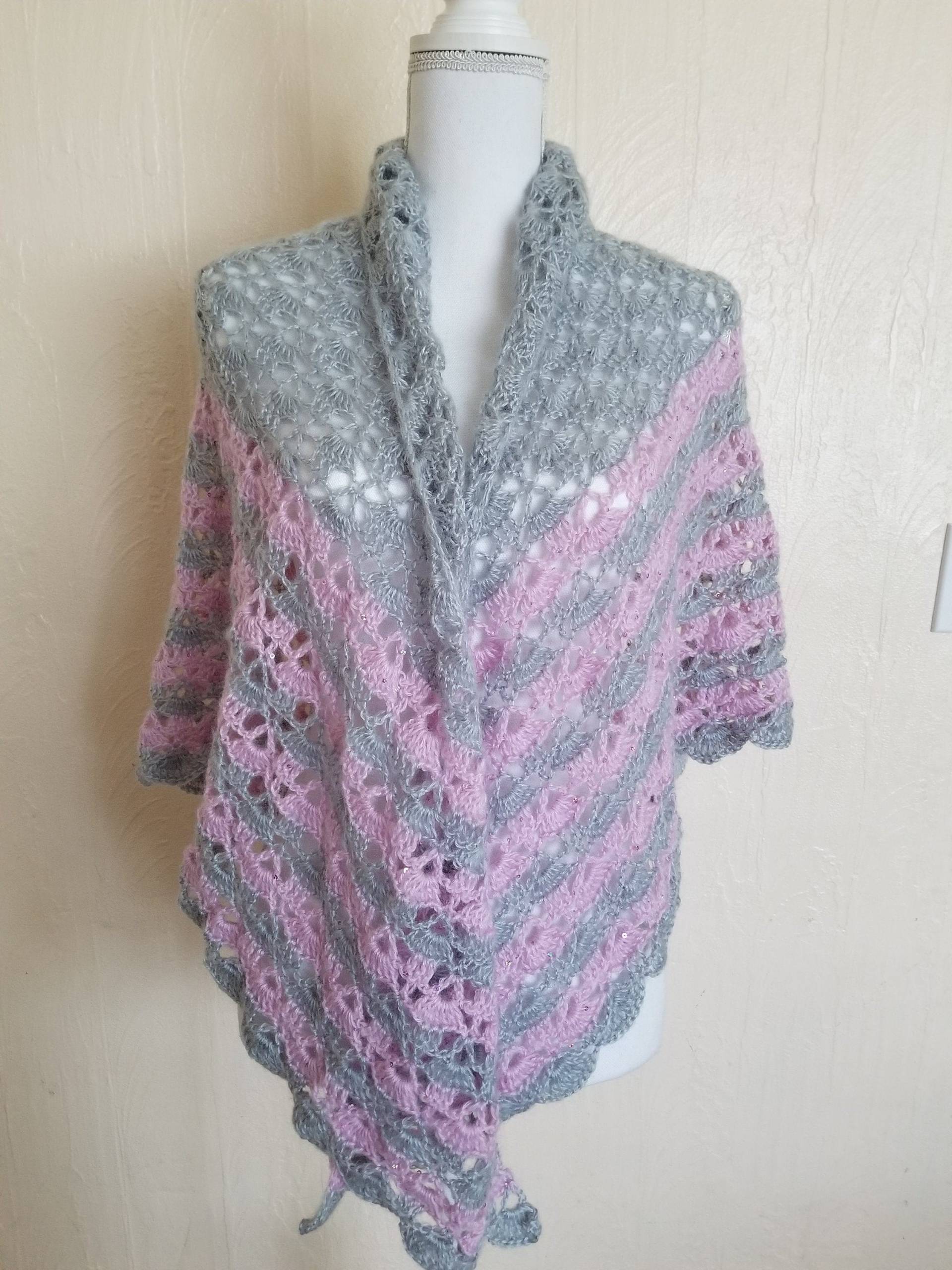 Handgemachte Häkeln Spitze Schal Wickeln Mit Pailletten Handgemachte Häkeln Spitze Schal Wickeln Mit Pailletten von SnejanaCreations