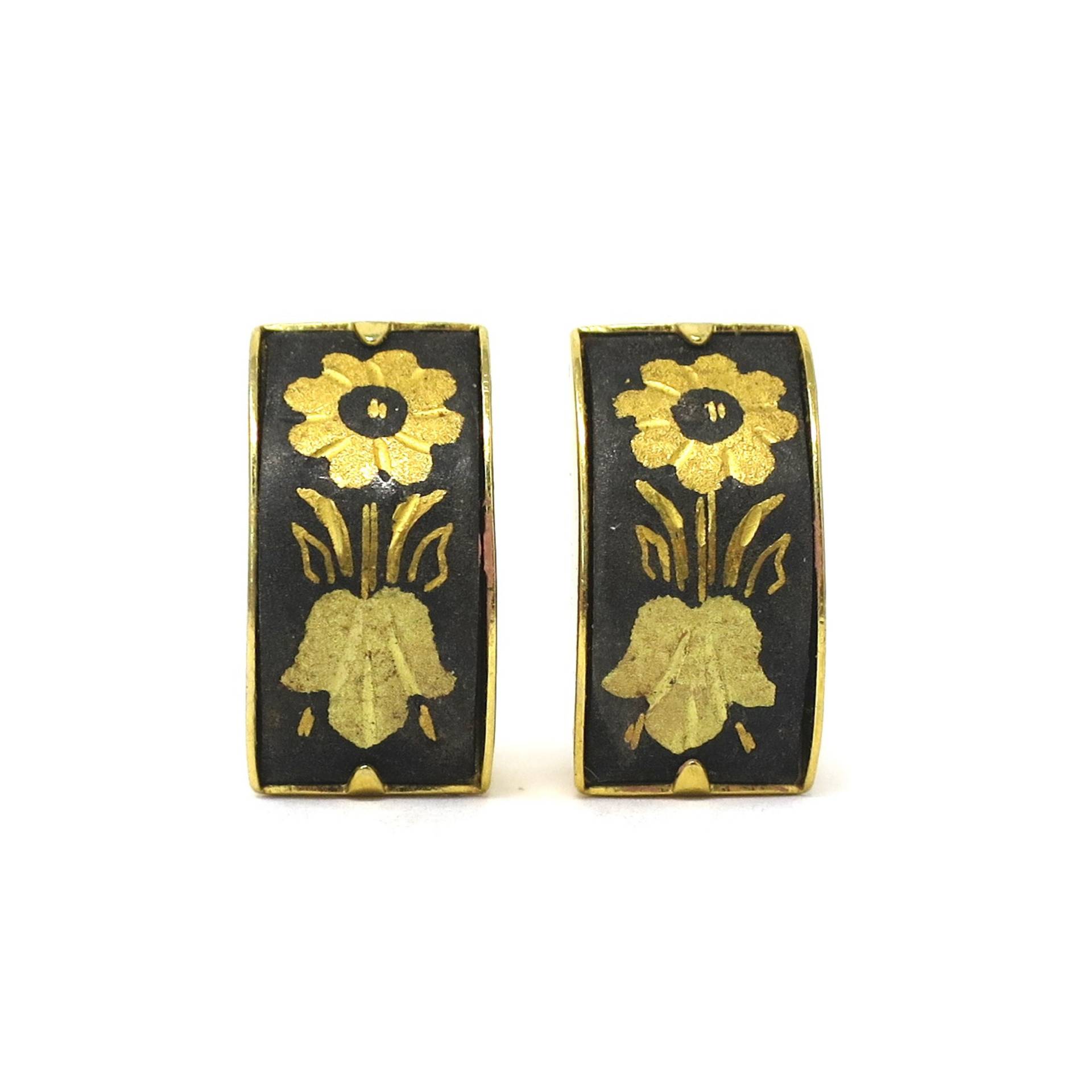 Vintage Schwarz Und Gold Handbemalte Florale Clip Ons, Damen Ohrringe Vintage Schwarz Und Gold Handbemalte Florale Clip Ons, Damen Ohrringe von SnookyBootzi
