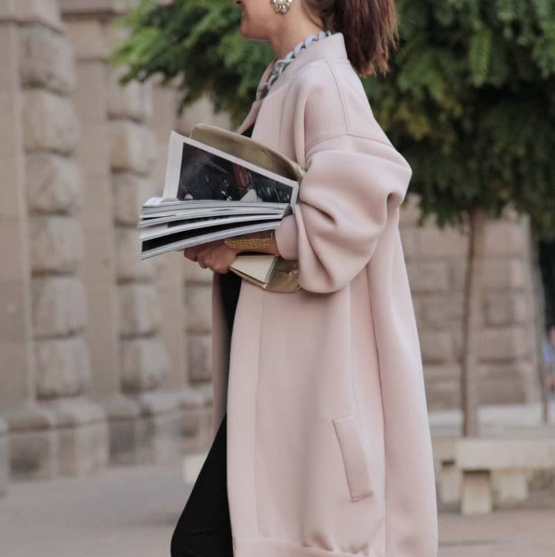 Neopren-Maximantel Übergroße Avantgarde-Wickeljacke von SnoozeAtTwelve