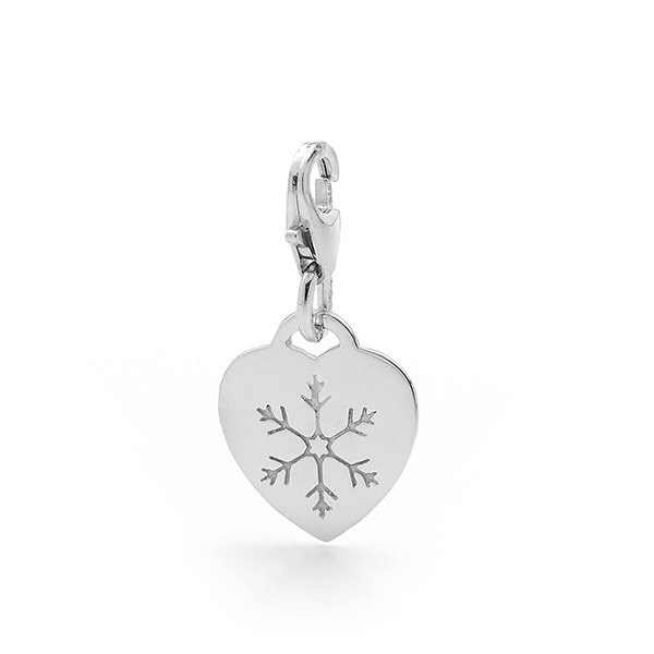 Schneeflocken Anhänger Graviert Auf Ein Sterling Silber Herz von SnowJewelAustralia