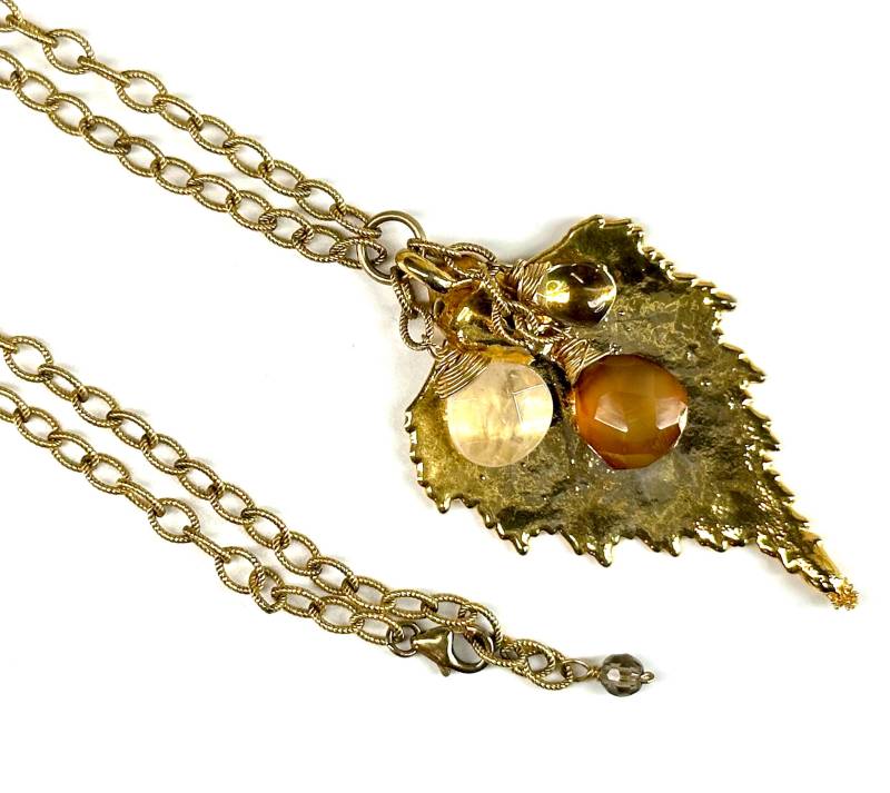 Anhänger & Halskette-Schwere Gold Fill Seilkette Mit Gold-Tauchte Blatt Und Quarz Tropfen von SnowlilyStudios