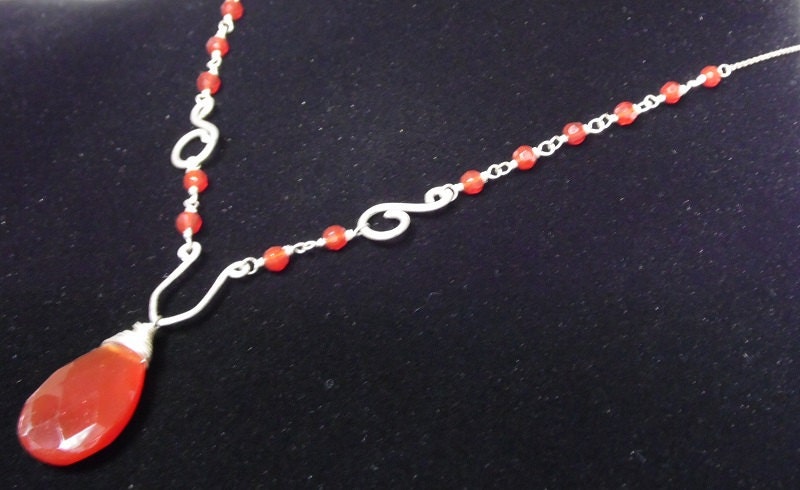 Halskette - Facettierter Karneol Tropfen in Sterling Silber von SnowlilyStudios