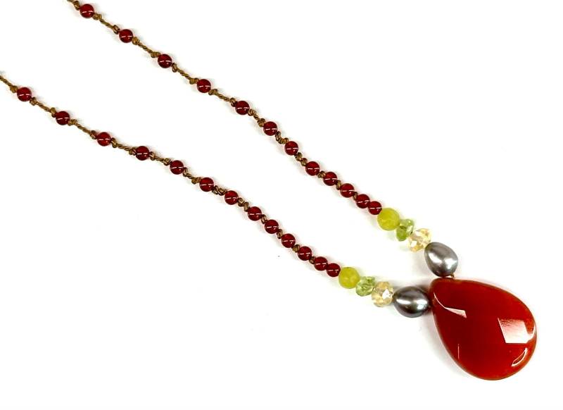 Halskette-Karneol, Schwarze Perle, Citrin, Jade Und Peridot An Handgeknüpfter Seide Gold Fill Kette von SnowlilyStudios