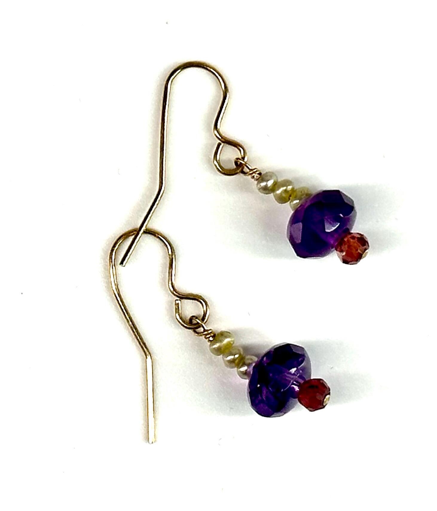 Ohrringe - Amethyst, Granat, Süßwasserperle von SnowlilyStudios