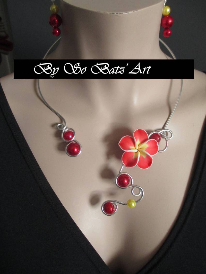 Halskette + Ohrringe "Piment" Blume Und Rote Gelbe Perlen Halskette + Ohrringe "Piment" Blume Und Rote Gelbe Perlen von SoBatzArt