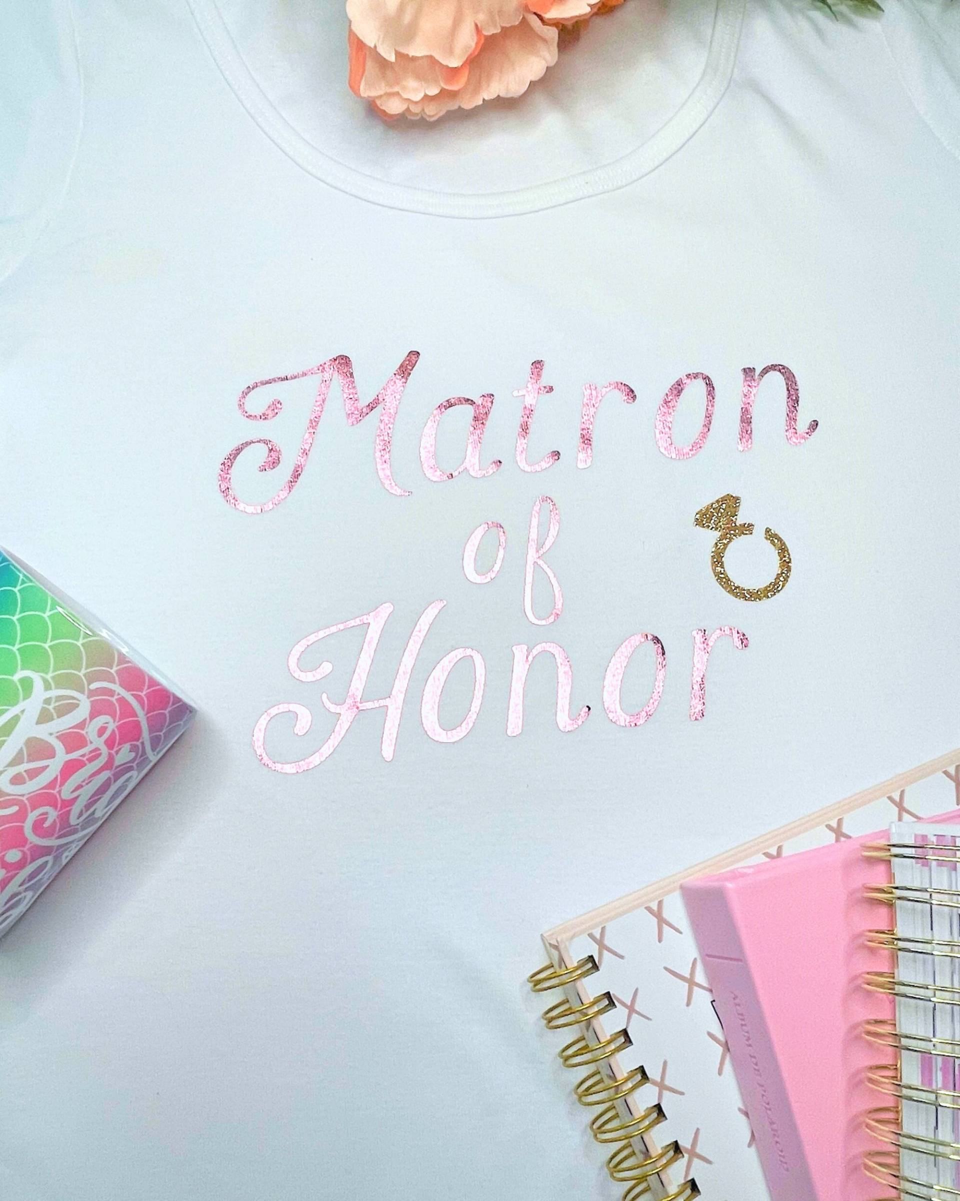 Ehrfrau T-Shirt | Matron Of Honor Hochzeit Braut Party Shirt von SoBeautifulGiftBoxes