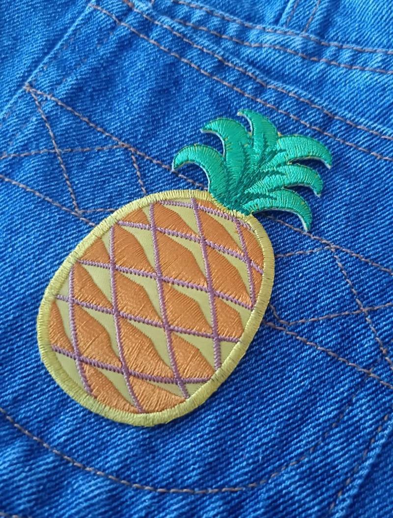 Ananas Cartoon Früchte Cool Badge Patch Eisen Auf Patches Für Jacken Jeans Mützen T-Shirt Diy Einzigartiges Geschenk von SoCutePatches