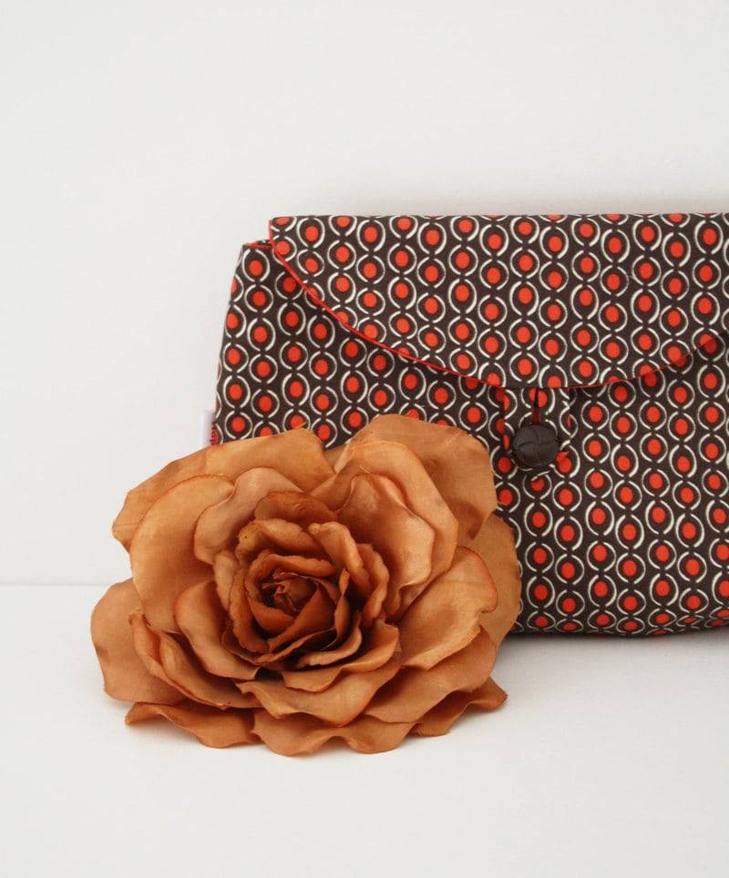 Braun Und Mandarine Kupplung, Futter, Retro Tragriemen Braun Und Mandarine Kupplung, Futter, Retro Tragriemen von SoHappyInRed