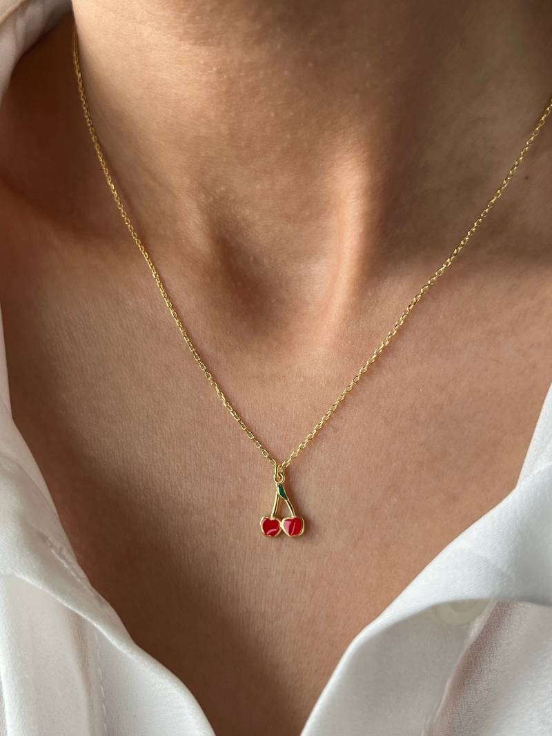 Kirsche Halskette 14K Vergoldet Kirsch Schmuck Rote Anhänger Süßer Weihnachtsgeschenk Beeren von SoMiniJewelry