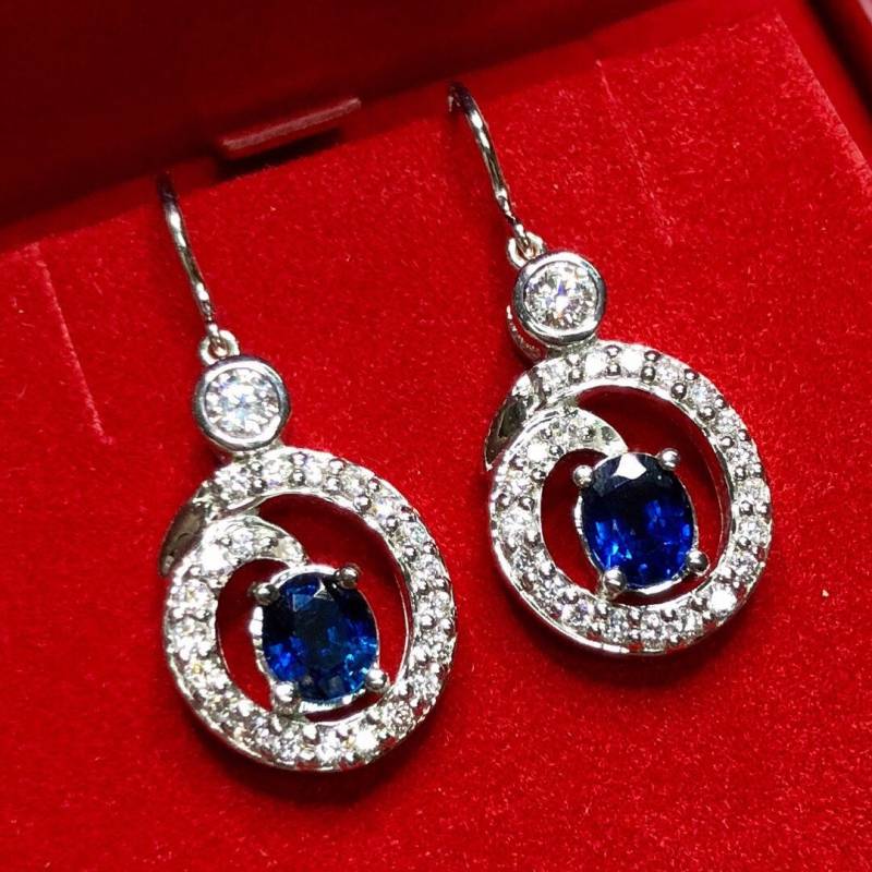 Baumelnde 2.14Tcw Ceylon Blauer Saphir & Vs Diamanten in 750Er Weißgold 750 Handgefertigte Ohrringe Natürliche Kronleuchter Hochzeit Kornblume von SoPerfectJewelry