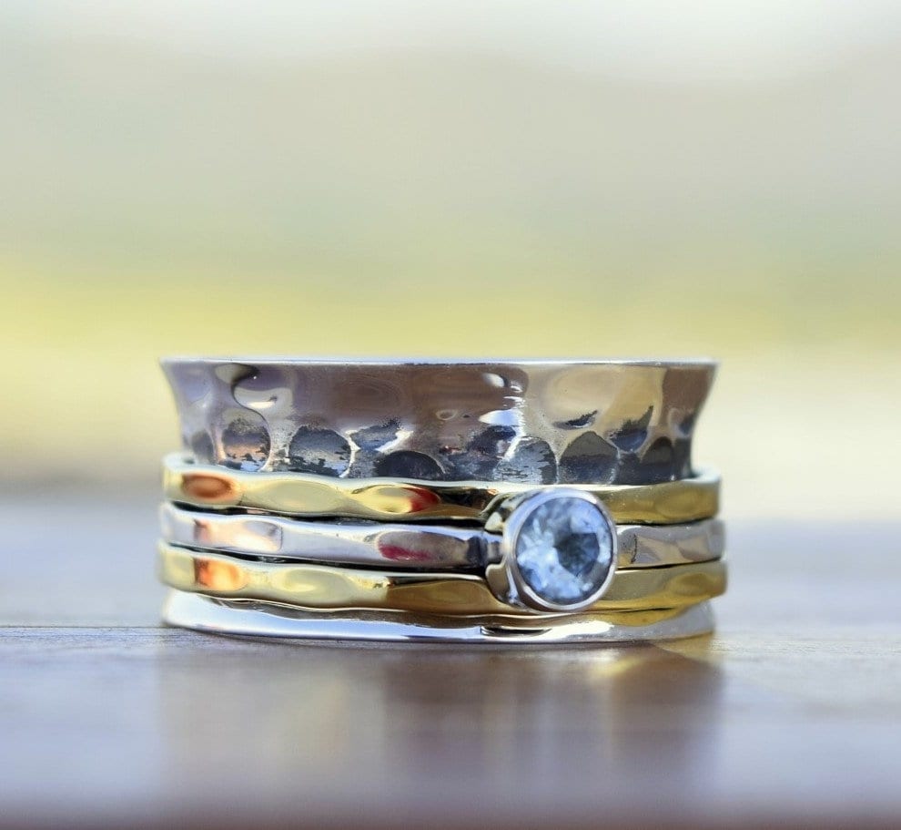 Blautopas Sterling Silber Spinner Ring Gehämmerter Meditation Fidget Ring Blautopas Sterling Silber Spinner Ring Gehämmerter Meditation Fidget Ring von SoSilverUK
