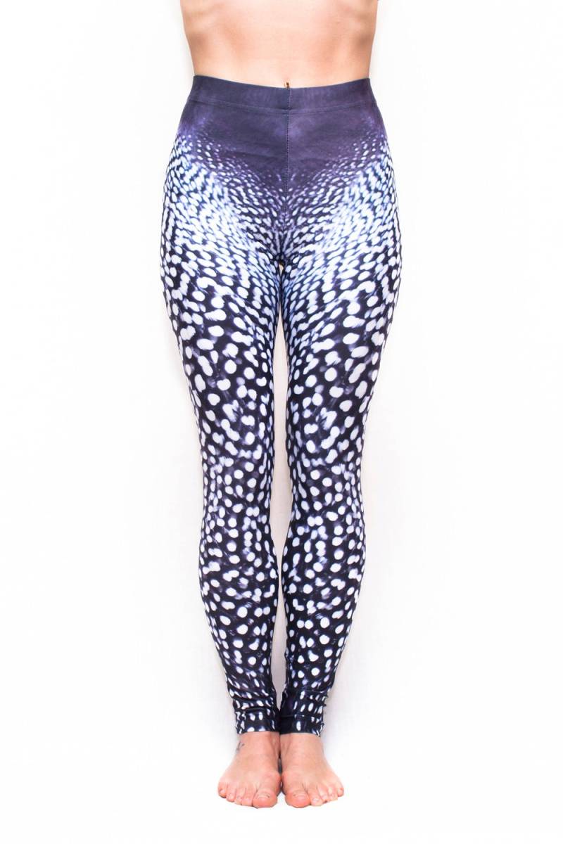 Gefleckter Fowl 2.0 Leggings | Schwarzlicht Reaktive von SoTightApparel