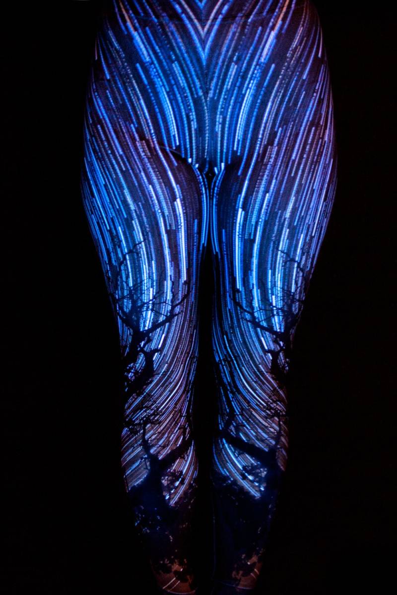 sterne-Spin-Leggings | Schwarzlicht Reaktive von SoTightApparel