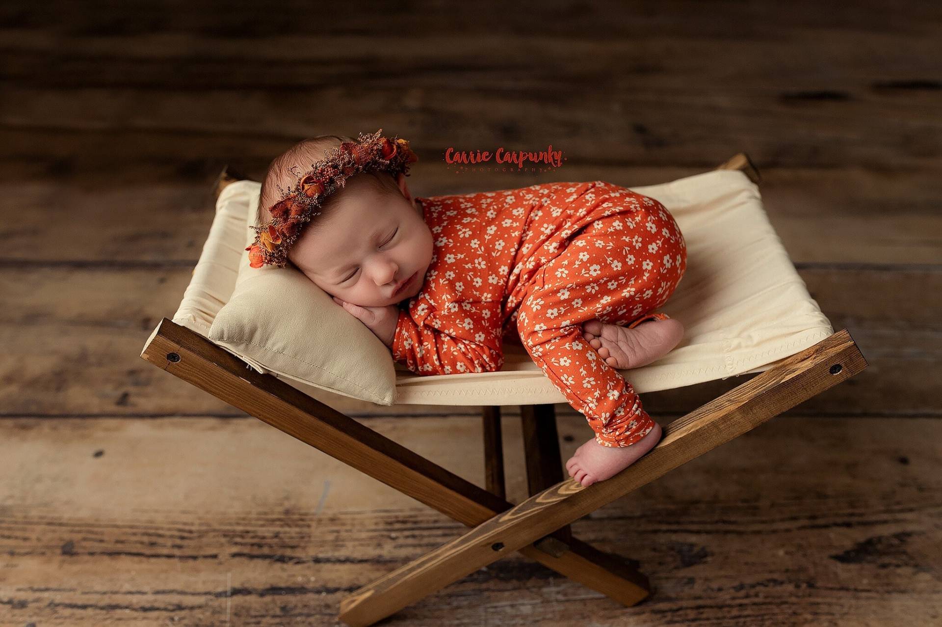 Orange Blossoms - Newborn Langarm Floraler Fußloser Strampler in Orange Und Weiß | Rts von SoTweetDesigns