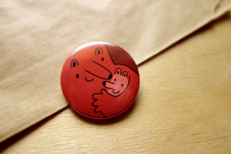 Süßer Bären Button Pin von SoUnfunny