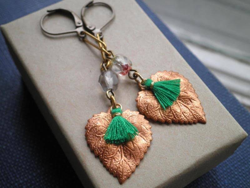 Blatt Ohrringe - Kupfer Blätter + Kelly Grün Quasten Boho Baumeln Natur Charm Glasperle Gemischt Metall Schmuck Geschenk von SoVeryCharming