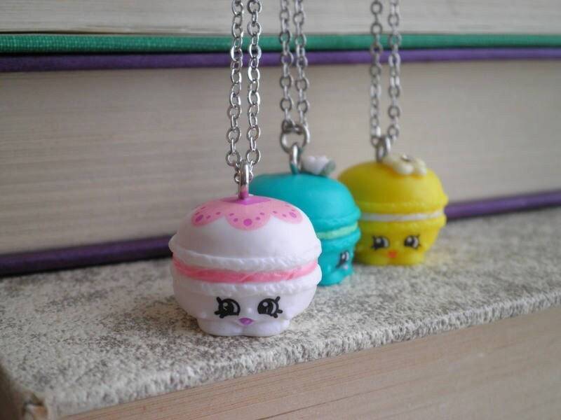 Macaron Cookie Charm Halskette - Shopkins Mini Macca-Roon An Einer Langen Silber Kette Kawaii Dessert Food Anhänger/Schmuck Geschenk von SoVeryCharming