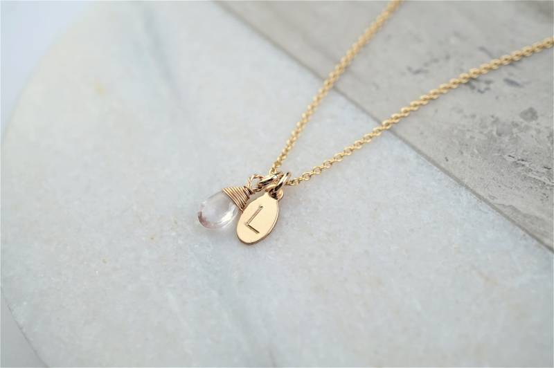 Zarte Rosenquarz Halskette Personalisierte Initial, Sterling Silber Oder Gold Zarte Rosenquarz Halskette Personalisierte Initial, Sterling Silber Oder Gold von SoYouJewellery