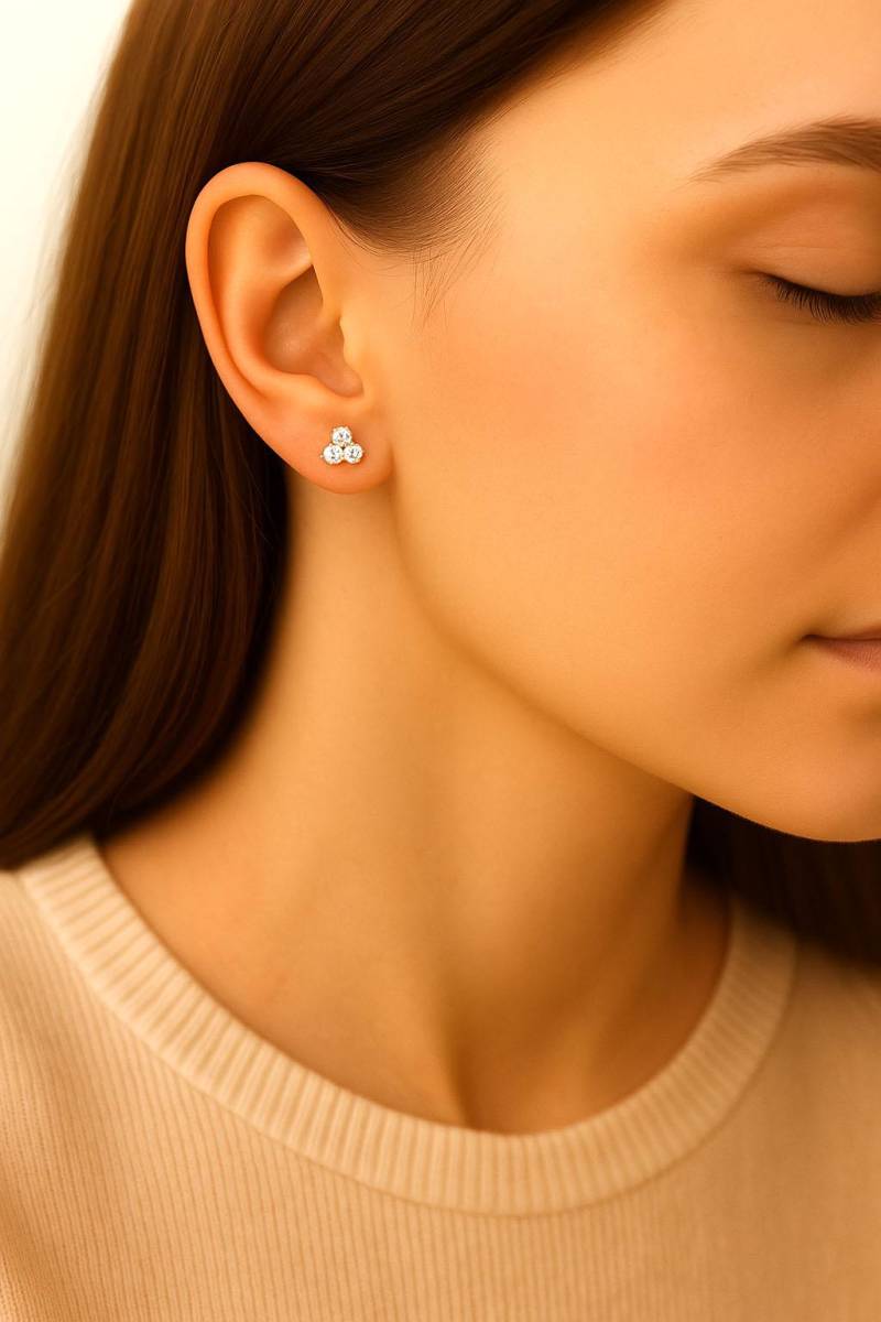 14K Massivgold Dreieinigkeit Diamant Ohrstecker 0, 07 Ct Si Clarity von Silver8Heart