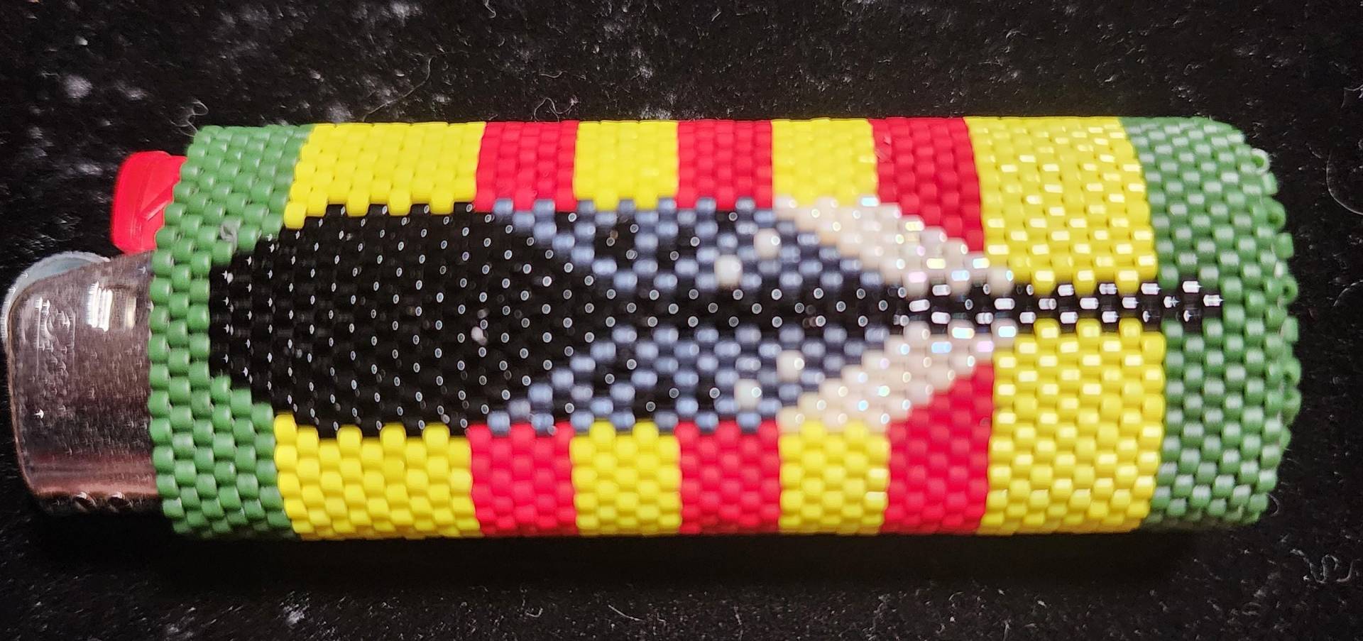 Krieger Handperlen Feuerzeughülle Krieger Handperlen Feuerzeughülle von SoaringHawkTraders