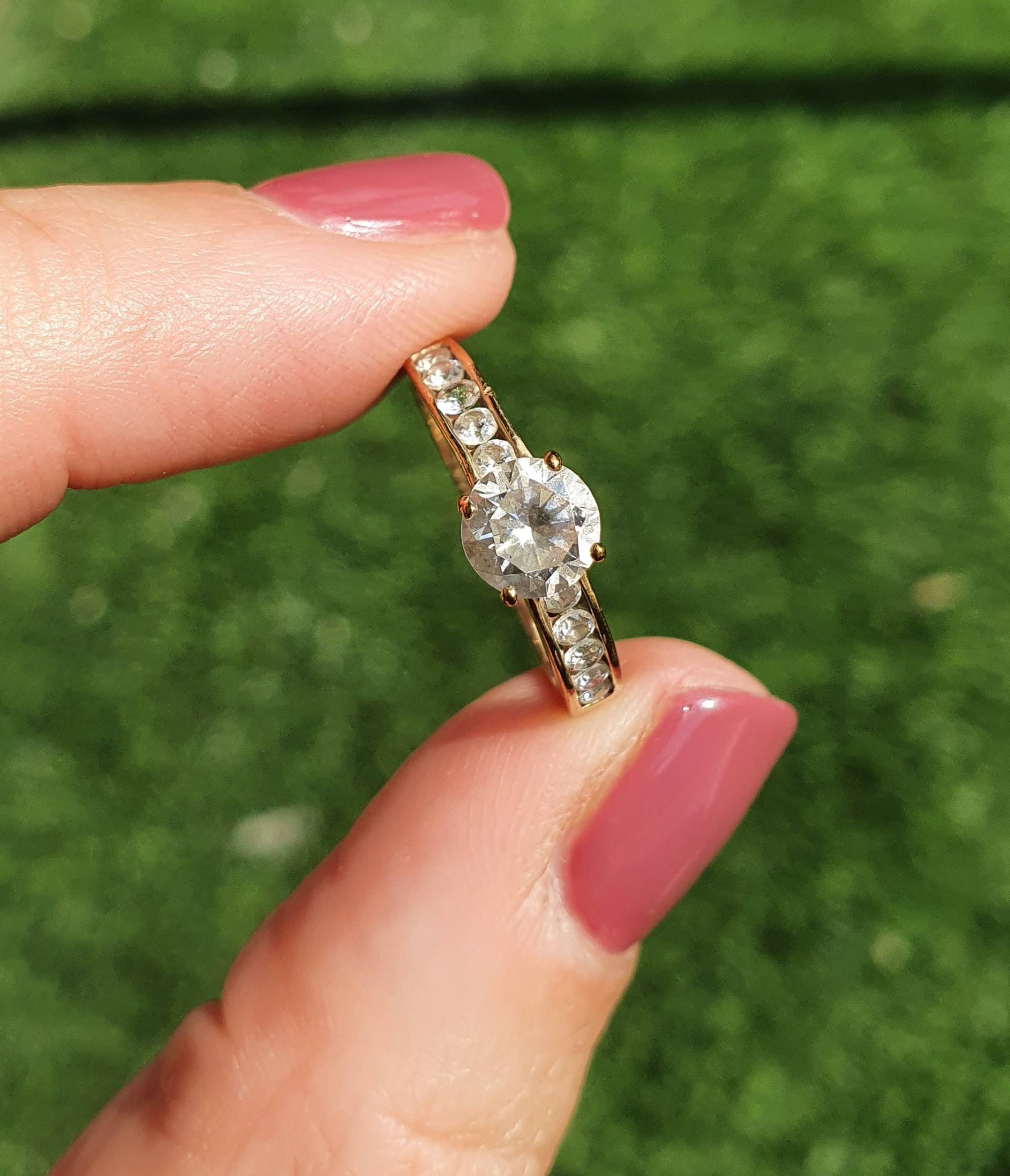 Vintage 9 Karat Gold & Cubic Zirkonia Solitaire Ring. Größe N | 55. Kostenlose Größenanpassung. Schmuck/Schmuck von SobelleJewellery