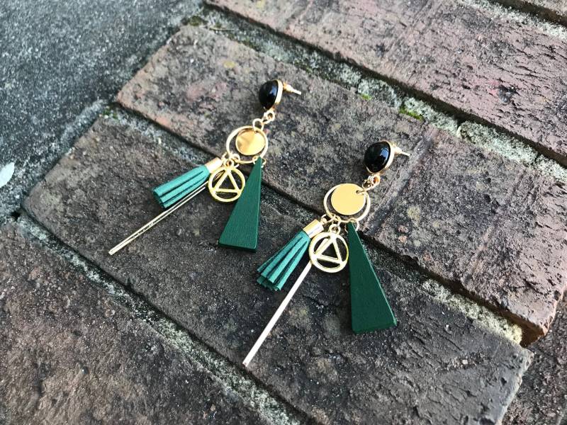 Aa Oder Na Gold Grün Quaste Nüchternheit Ohrringe Sponsor Sponsee Weihnachtsgeschenk Nüchterne Jahrestagsgeschenk Erholung Geschenk 12 Schritt Aa Oder Na Gold Grün Quaste Nüchternheit Ohrringe Sponsor Sponsee Weihnachtsgeschenk Nüchterne Jahrestagsgeschenk Erholung Geschenk 12 Schritt von SobrietyTribe