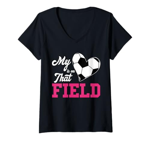 Damen Fußball-Mama Mein Herz ist auf dem Feld T-Shirt mit V-Ausschnitt von Soccer Mom - Apparel & Gifts