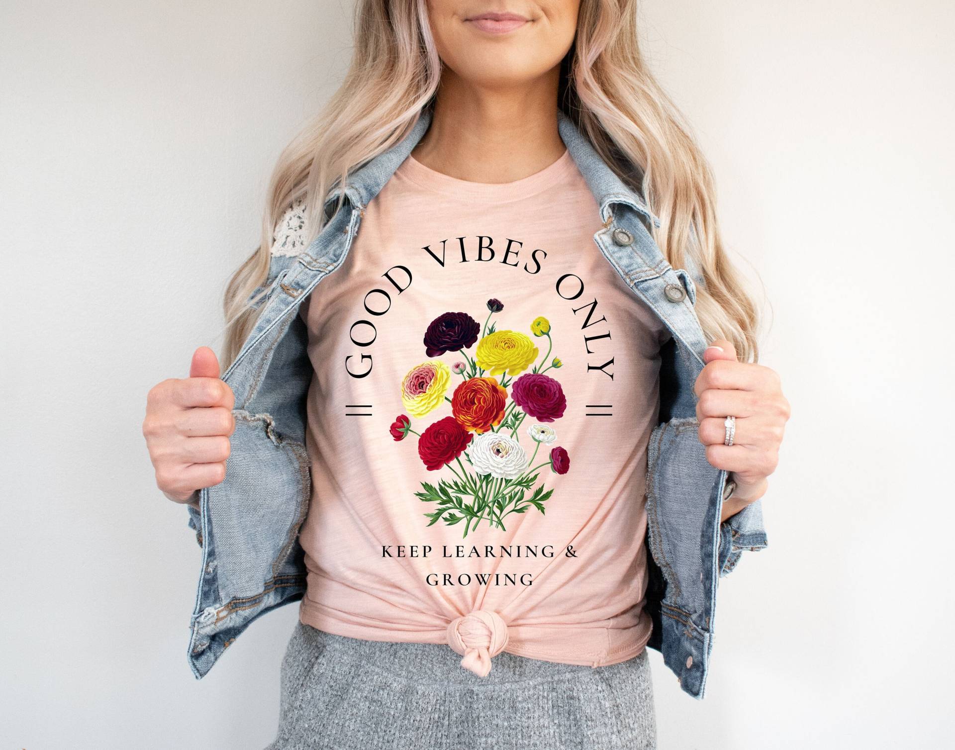 Good Vibes Only Shirt Mental Health Awareness Be Kind To Your Mind Keep Growing Flowers Learning Graduation Geschenk Für Neue Lehrer Good Vibes Only Shirt Mental Health Awareness Be Kind To Your Mind Keep Growing Flowers Learning Graduation Geschenk Für Neue Lehrer von SocialLook
