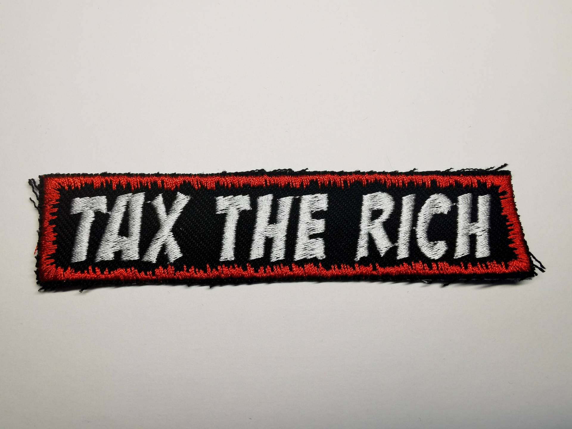 Aufnäher Aufbügler Steuern Die Reichen Politik Punk Milliardär Kapitalismus Roter Rand von SocialRebellion