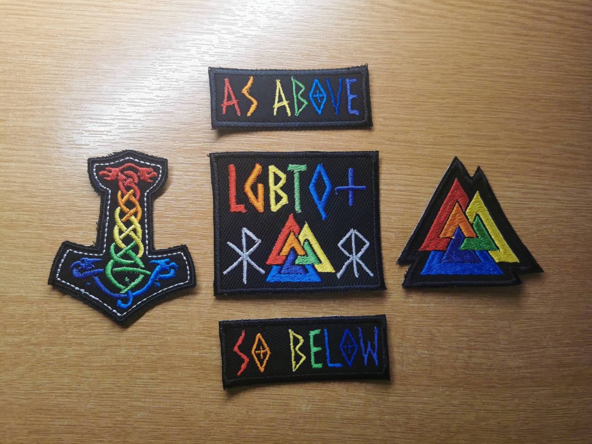 Regenbogen Valknut Und Mjölnir Aufnäher Gestickt Lgbtq+ Wikinger Patches von SocialRebellion