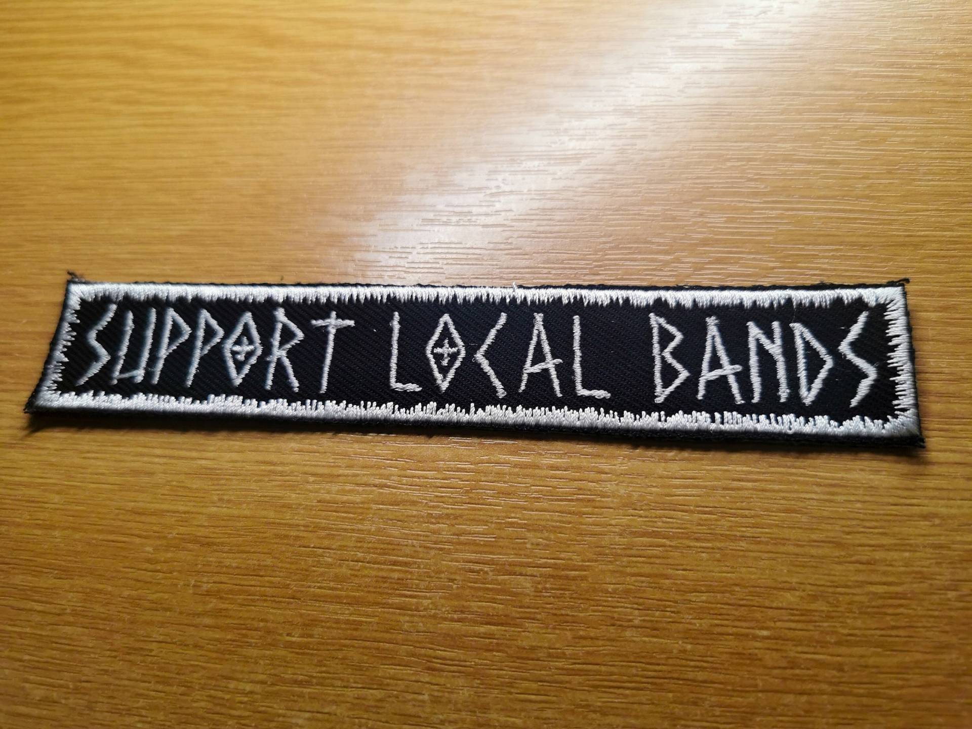 Support Lokale Bands Gestickter Aufnäher Metall Punk Rock Emo Pop-Punk Szene von SocialRebellion