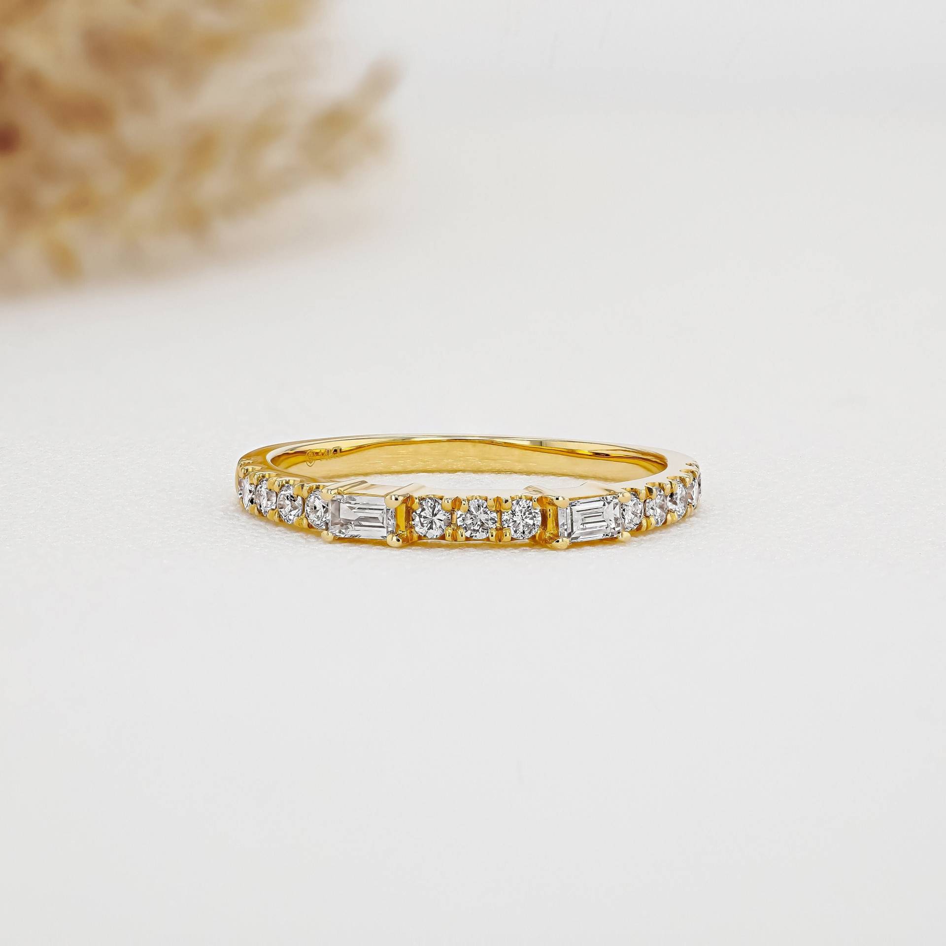 14K Solid Gold Natürliche Diamant Baguette Und Runde Stapelbar Ring Oder Ehering von SocialValue