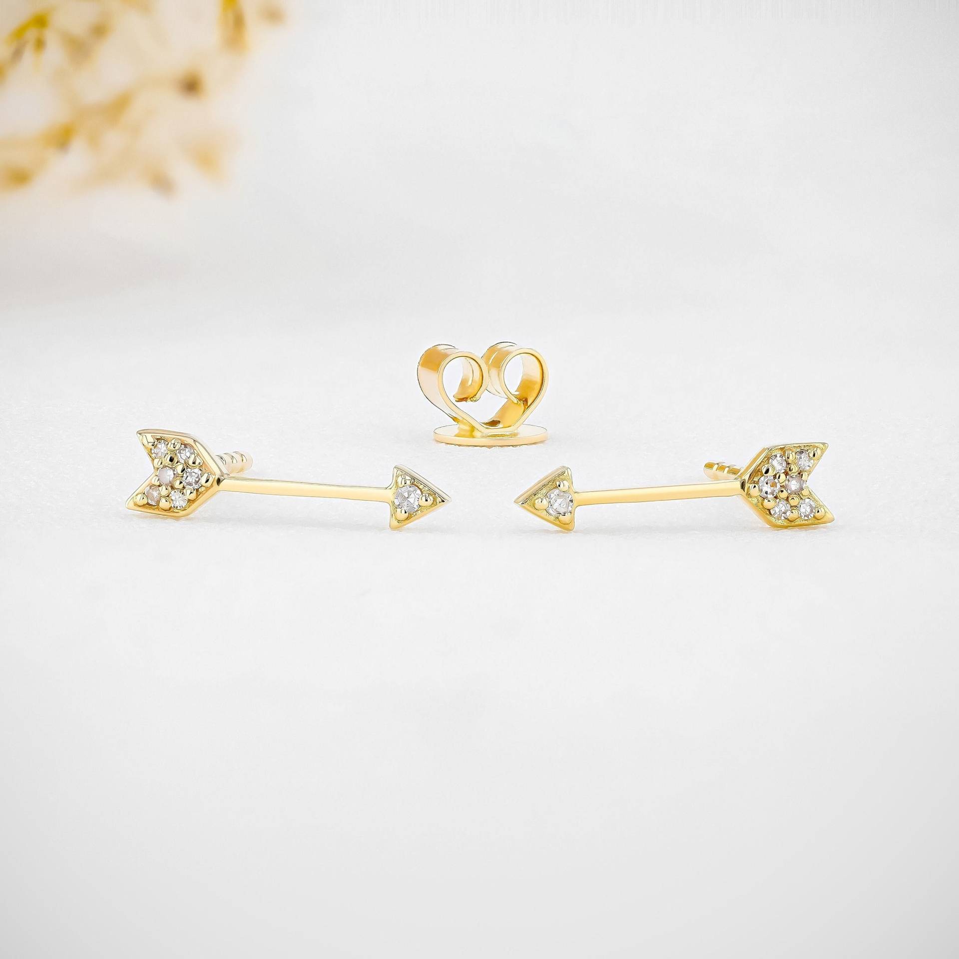 Einzeln | Halbes Paar 14K Gold Diamant Pfeil Ohrstecker von SocialValue