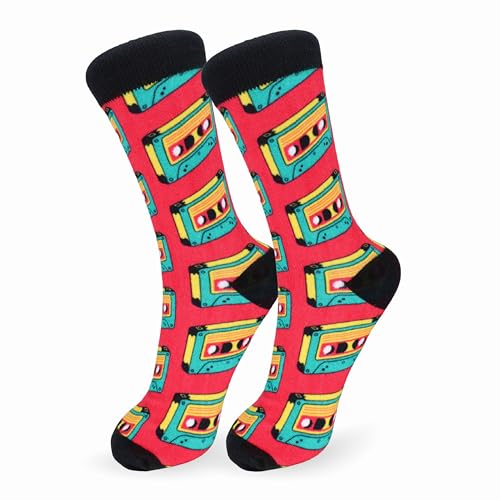 Bunte Socken Tennissocken mit Muster Lange Socken für Damen & Herren Freizeitsocken gesticktes Logo (DE/NL/SE/PL, Numerisch, 41, 46, Regular, Regular, Disco Casette) von SockIT Socks