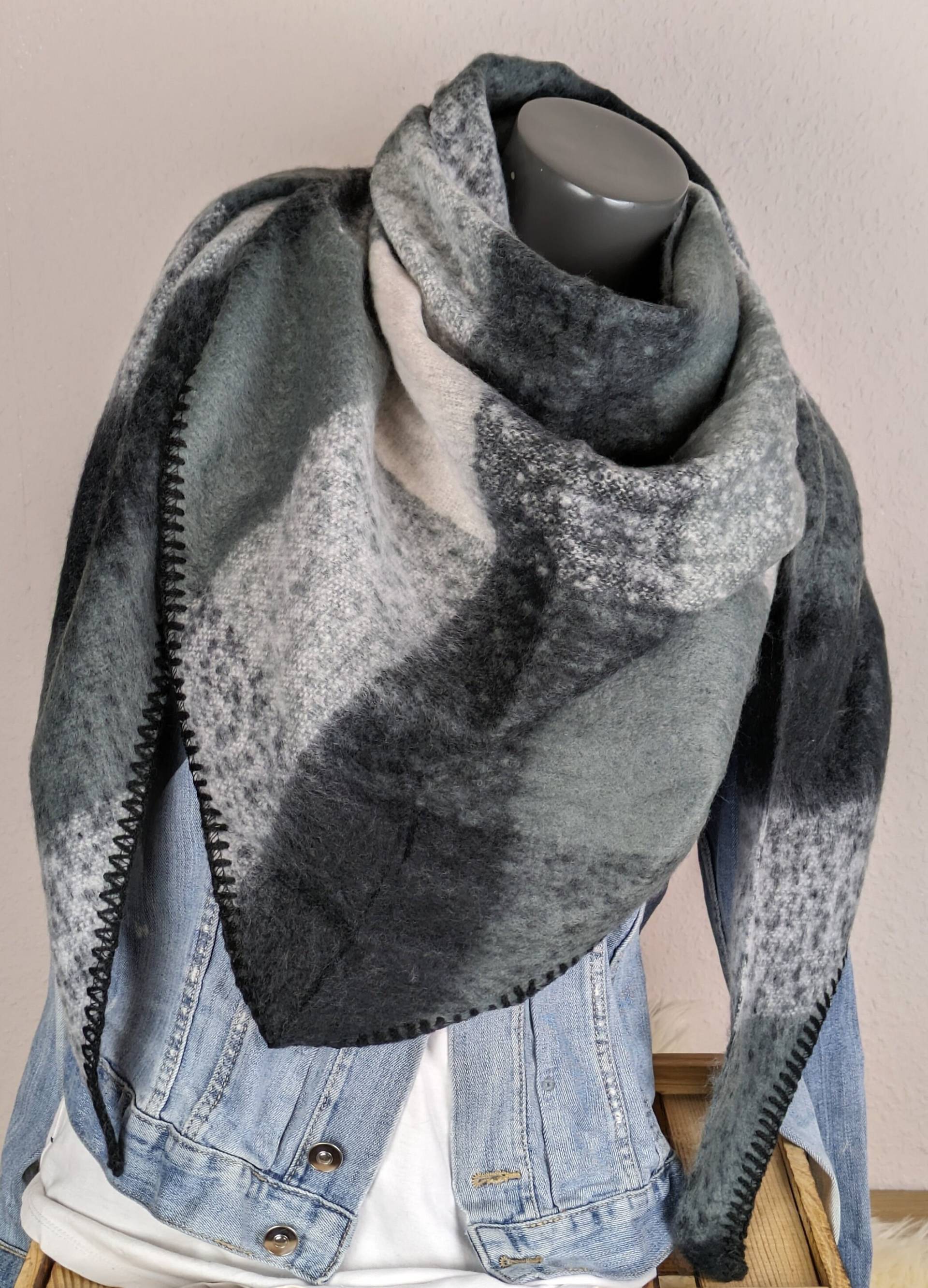xl Dreieckstuch Kariert Kuschelig Wolle-Viskose>Flauschschal Karo>Winterschal Kuschelschal Webschal>Geschenk Für Sie>Geburtstag xl Dreieckstuch Kariert Kuschelig Wolle-Viskose>Flauschschal Karo>Winterschal Kuschelschal Webschal>Geschenk Für Sie>Geburtstag von SockeSchalMuetze