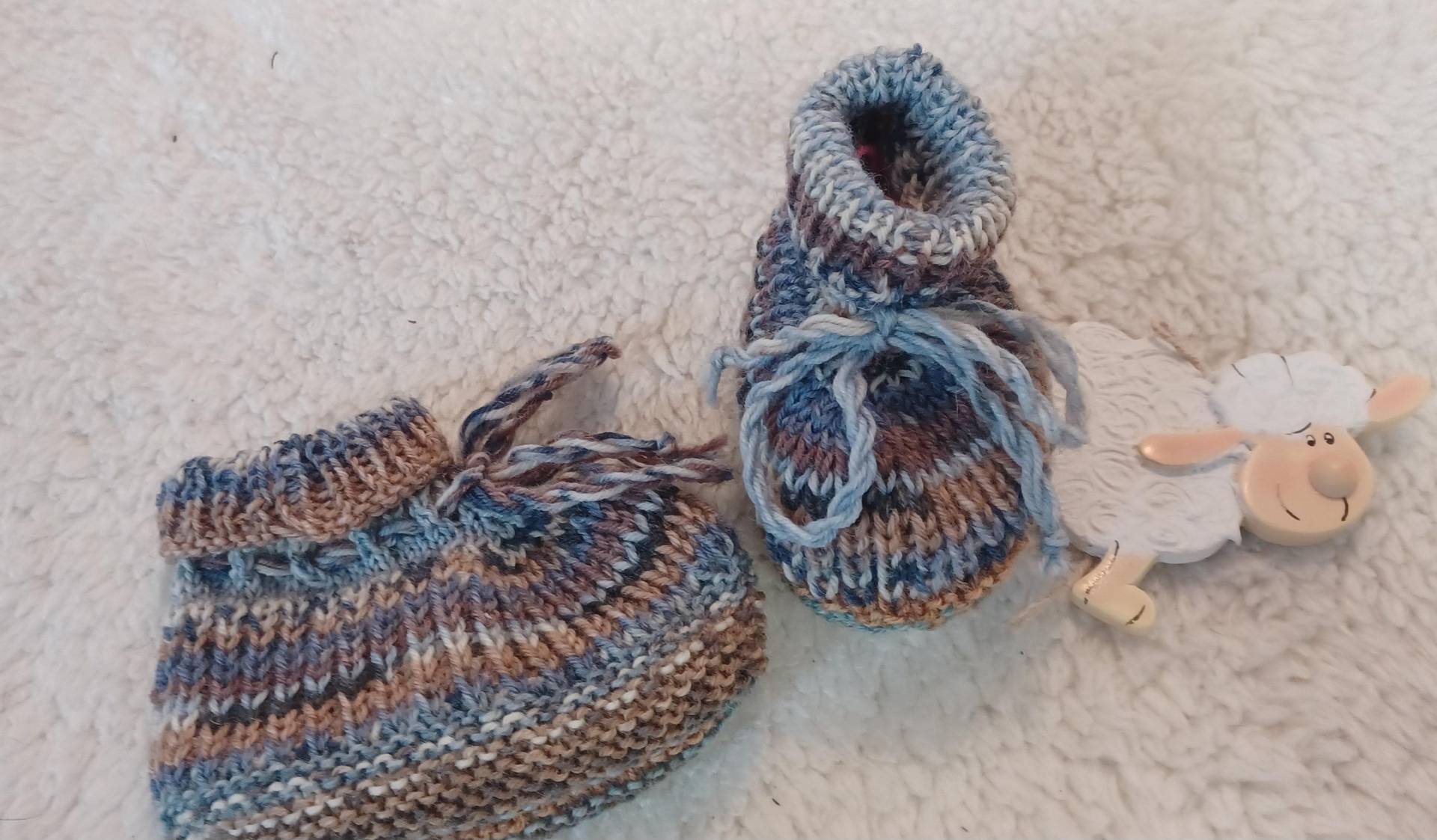 Handgestrickte Babyschuhe | 0-3 Monate Handgestrickte Babyschuhe | 0-3 Monate von Sockenfarm