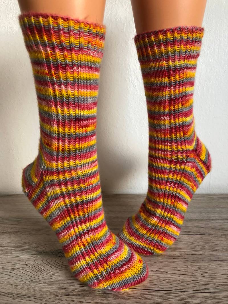 Unikatsocken in Gr. 40 von Sockenkorb