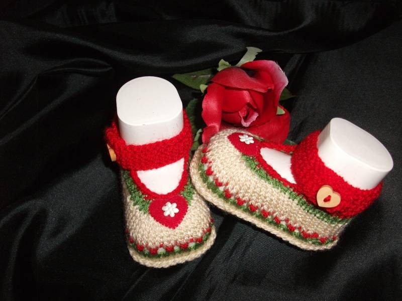 Babyschuhe Gestrickt, Babyschühchen, Babysocken Heidi Von Der Alm von Sockenreich