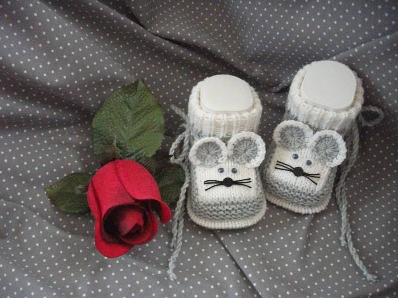 Babyschuhe Gestrickt Mäusekind Grau Wolle Merino von Sockenreich