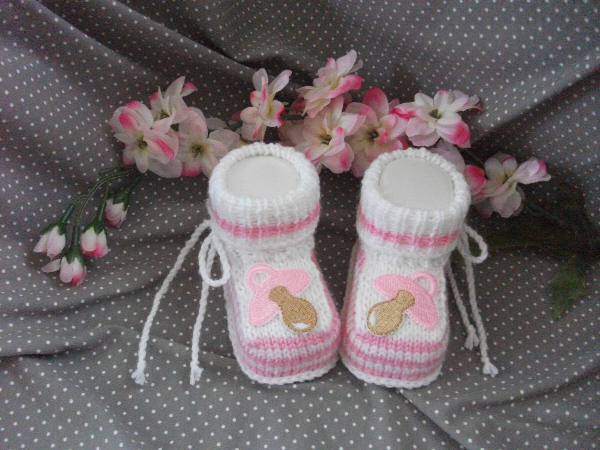 Babyschuhe Gestrickt "Schnuller Girl" von Sockenreich