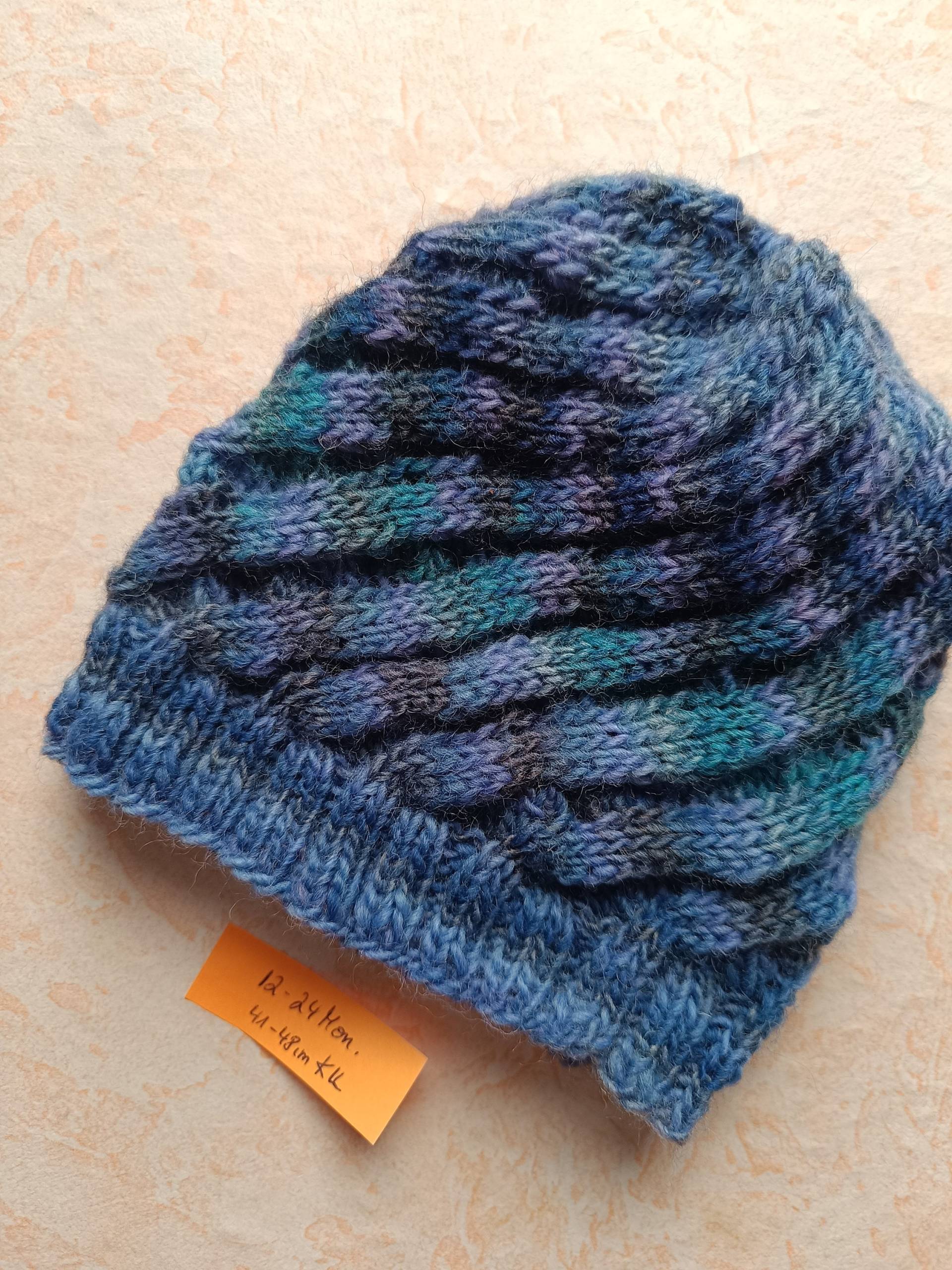 Handgestricktes Kindermützchen, Ku 41-48 cm, Babymütze, Gr.86-92, Im Swirlmuster von Sockenstricksucht1