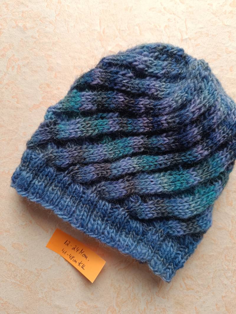 Handgestricktes Kindermützchen, Ku 41-48 cm, Babymütze, Gr.86-92, Im Swirlmuster von Sockenstricksucht1