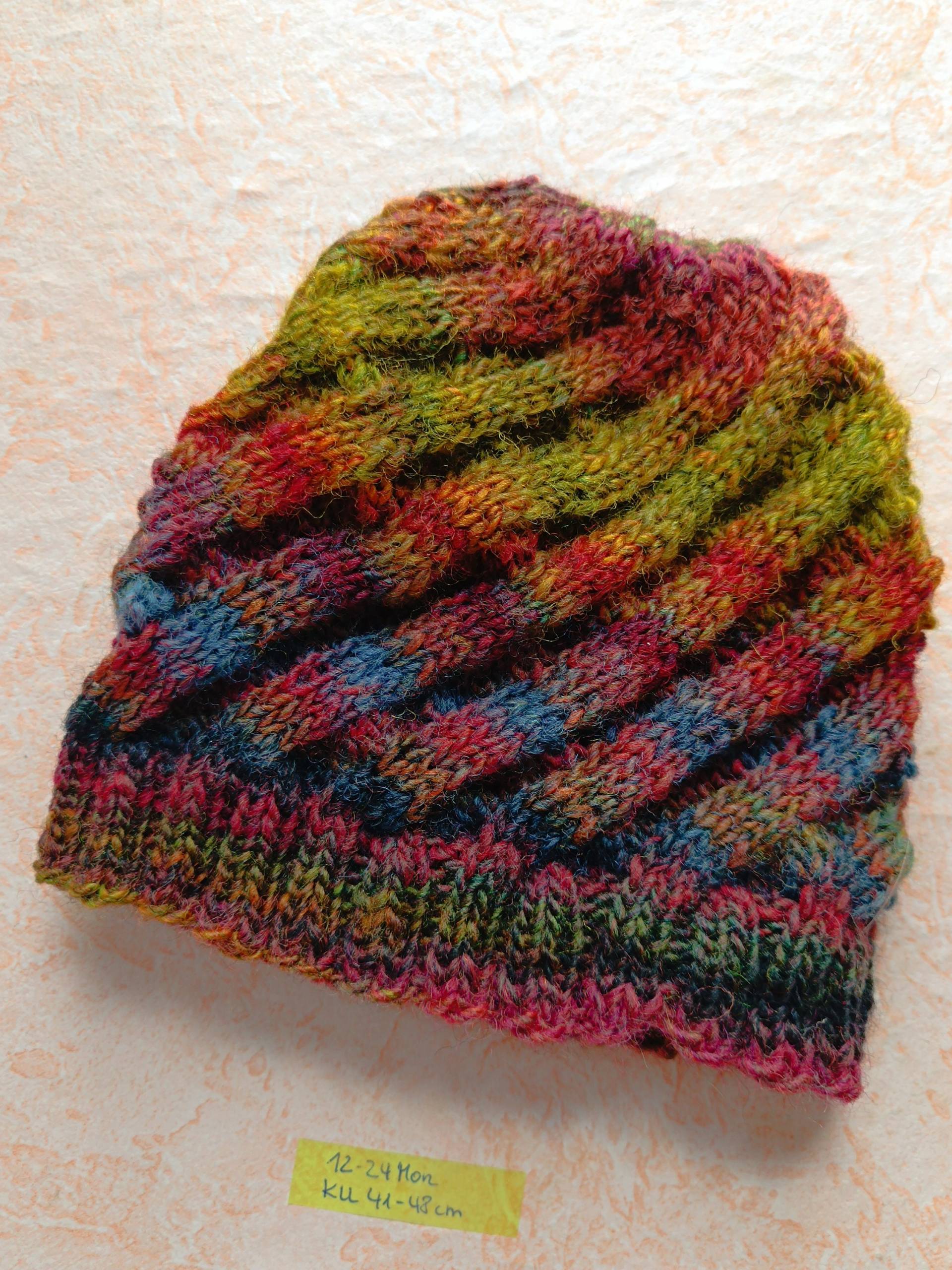 Handgestricktes Kindermützchen, Ku 41-48 cm, Babymütze, Gr.86-92, Im Swirlmuster von Sockenstricksucht1