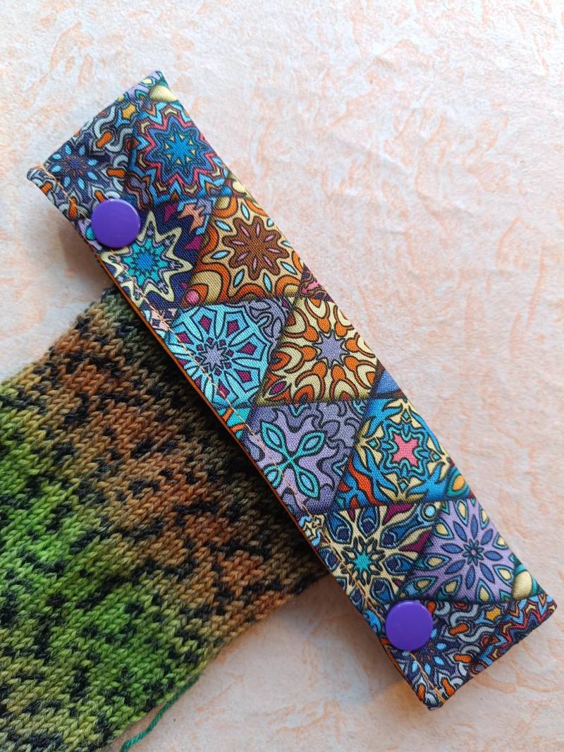 Nadelsafe, Nadelspiel Garage, Safe, Nadeltasche Für 15cm Lange Nadeln, Rundstricknadel-Safe, Kaleidoskop von Sockenstricksucht1