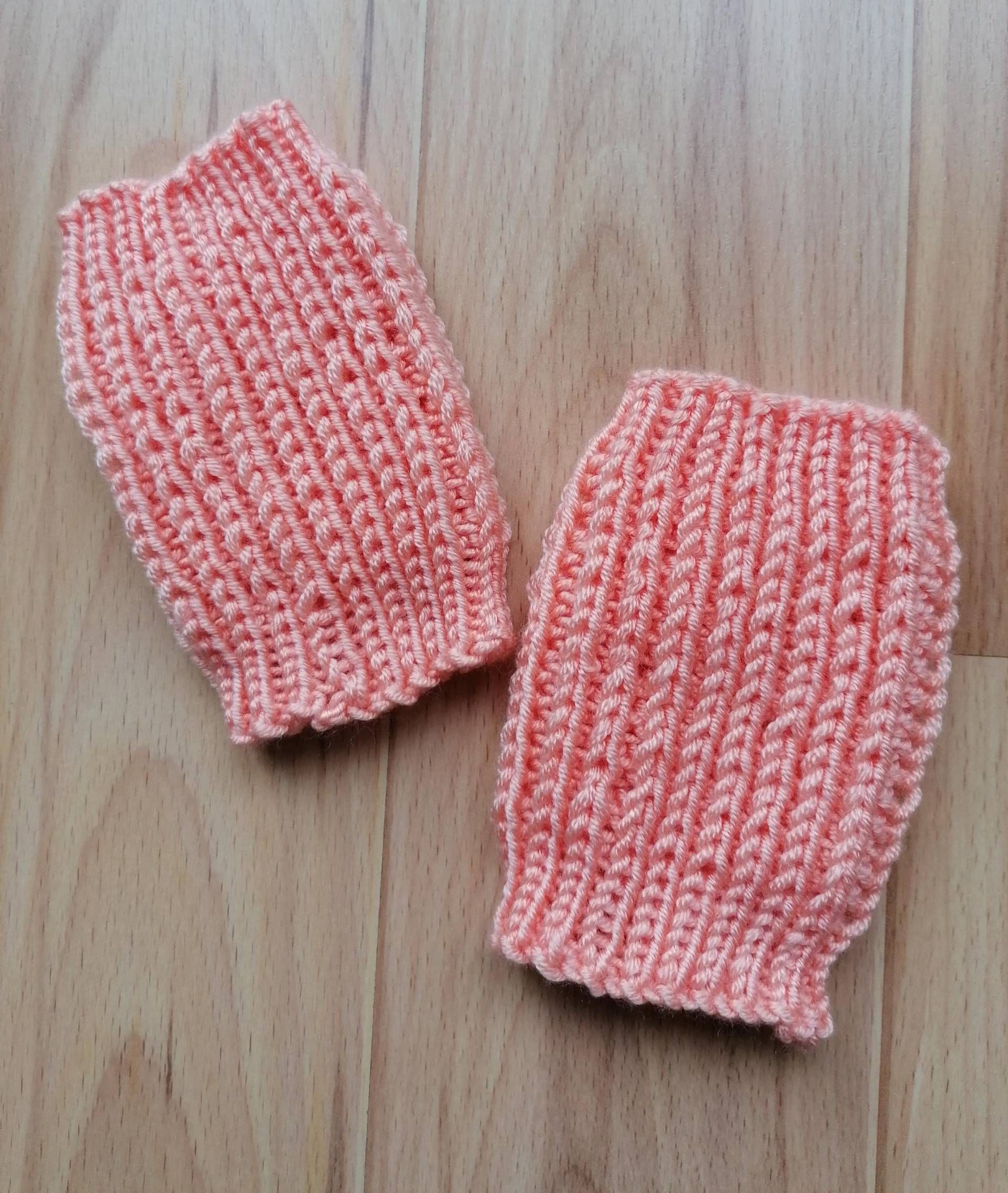 Gestrickte Babystulpen, Beinstulpen Für Kleinkinder, Legwarmer, Lachsfarben, Vegan von Sockenundmehr