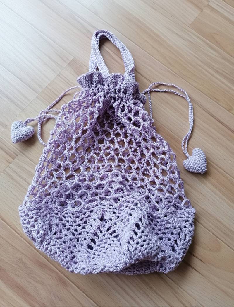 Häkelbeutel, Markttasche, Häkeltasche, Netzbeutel, Gehäkelte Tasche Mit Kordelzug, Flieder von Sockenundmehr