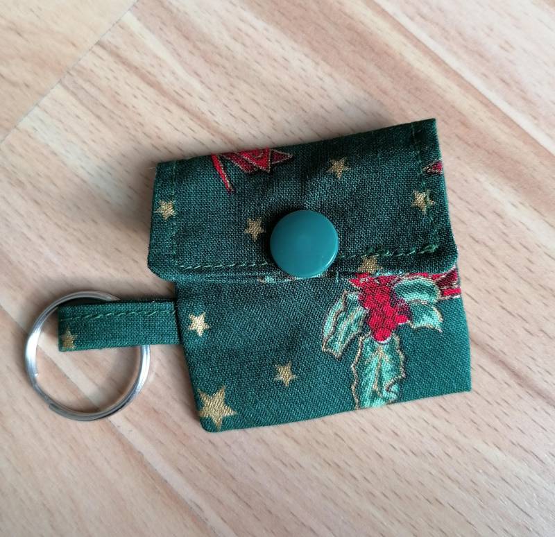 Weihnachtl. Mini-Täschchen, Einkaufswagenchip, Schlüsselanhänger, Chiptäschchen, Grün von Sockenundmehr