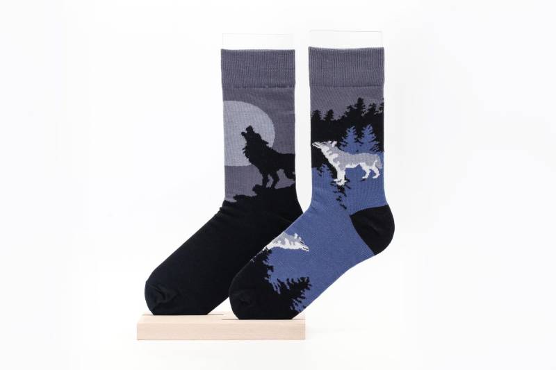 Lone Wolf Lonely Unisex Socken, Lustige Verrückte Bunte Geschenkidee, Perfektes Geschenk, Mismatched von SocksWorld001