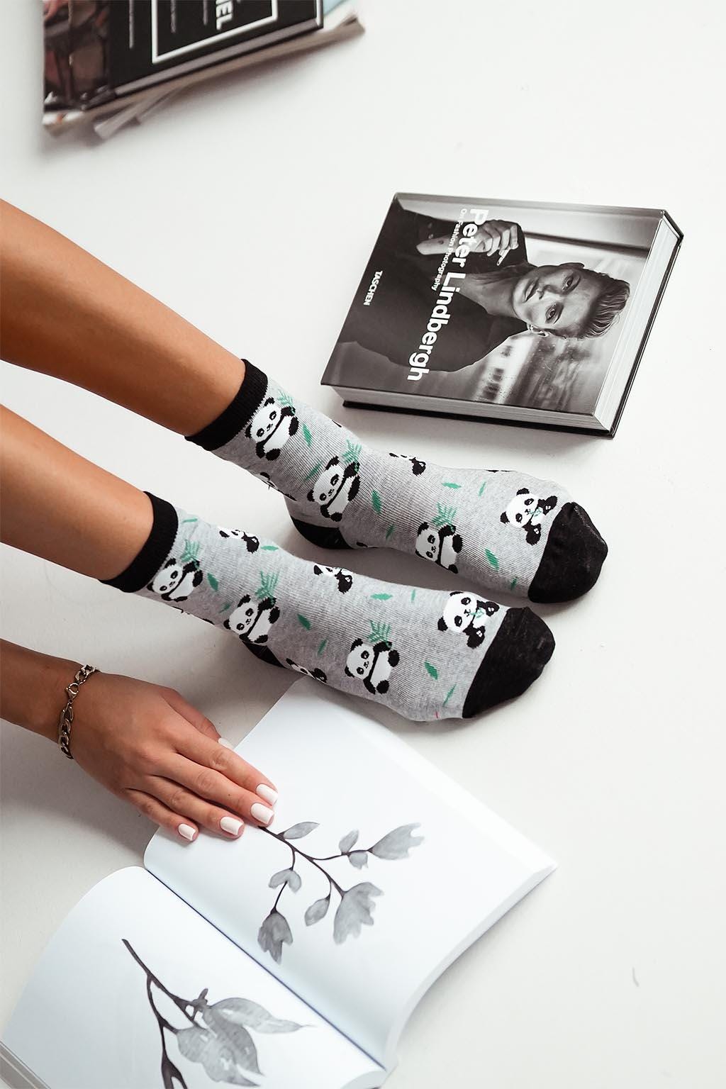 Panda Bär Frauen Socken, Lustige Verrückte Bunte Geschenkidee, Perfektes Geschenk, Mismatched von SocksWorld001